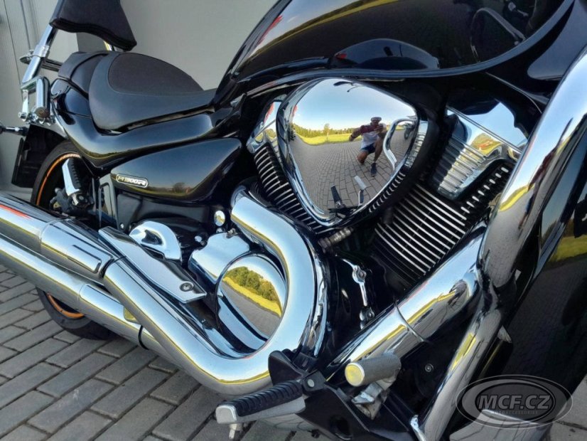 Suzuki Intruder M1800 R (SLEVA)