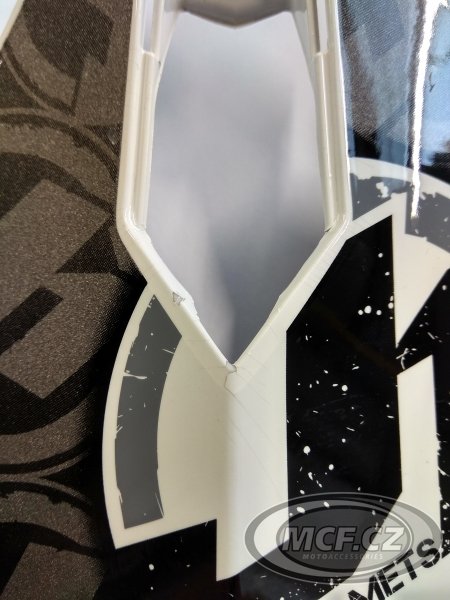 Kšilt JUST1 J12 MISTER X černo/bílý