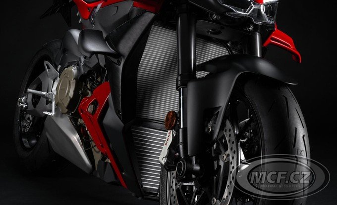 DUCATI Streetfighter V4