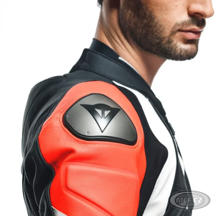 Moto kombinéza DAINESE AVRO 4 matná černo/červeno/bílá dvoudílná
