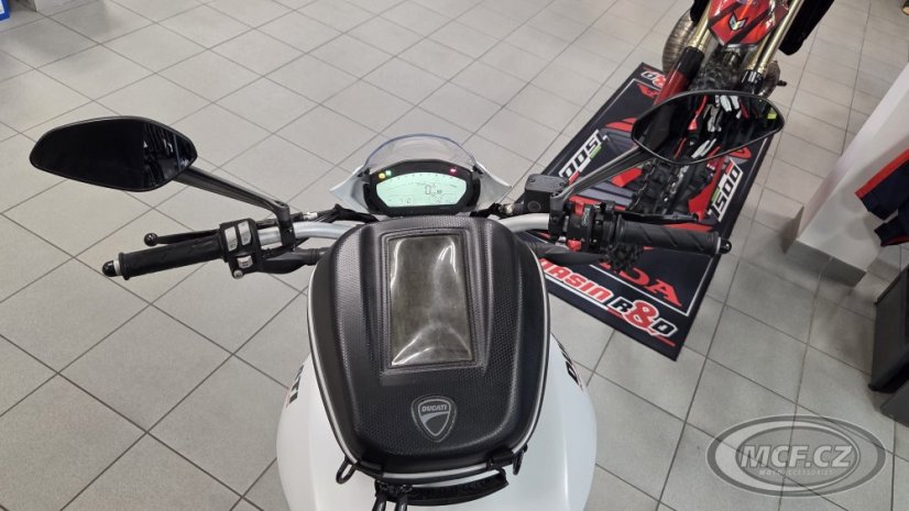 Ducati Monster 797+