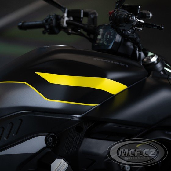 Ducati Diavel V4 černý