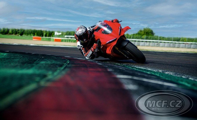 Ducati Panigale V4S