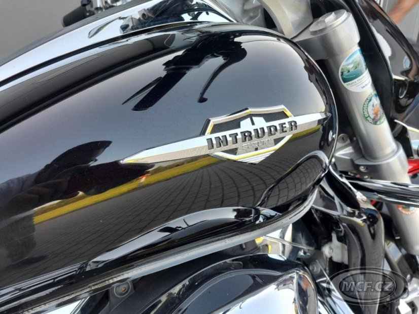 Suzuki Intruder M1800 R (SLEVA)