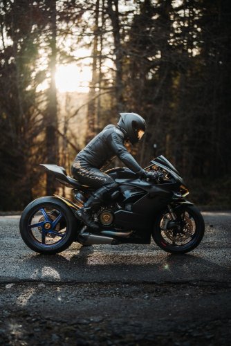 Nabídka volných pracovních míst v motoshopu M.C.F. CZ, s. r. o.
