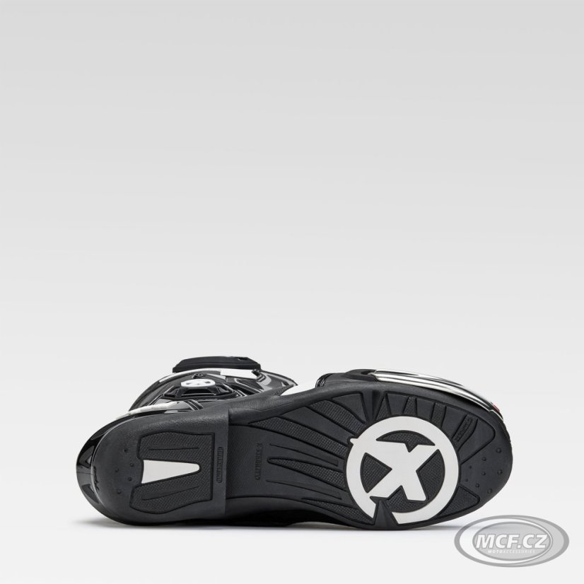 Moto boots XPD XP6-S black/white