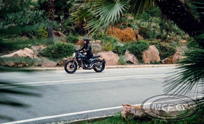 DUCATI Scrambler Night Shift