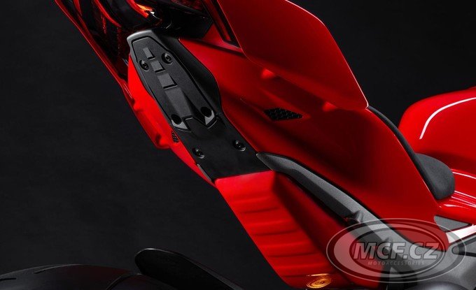 DUCATI Streetfighter V4 S