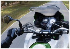 Nabíječka Interphone na řídítka motocyklu USB-A