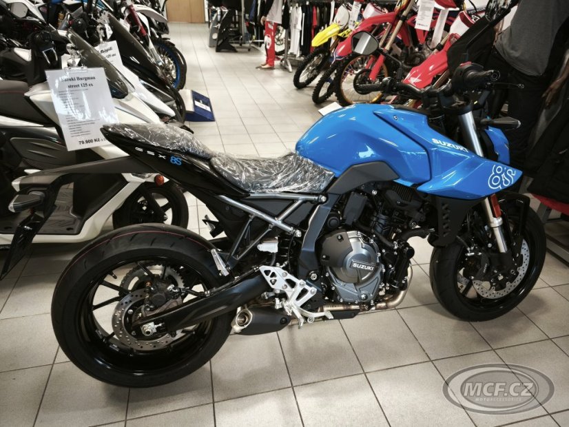 Suzuki GSX-8S