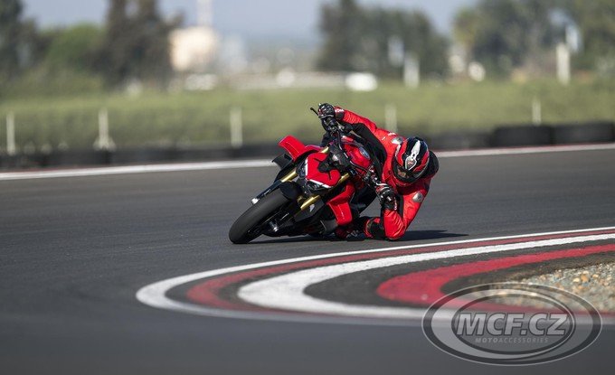 DUCATI Streetfighter V4 S