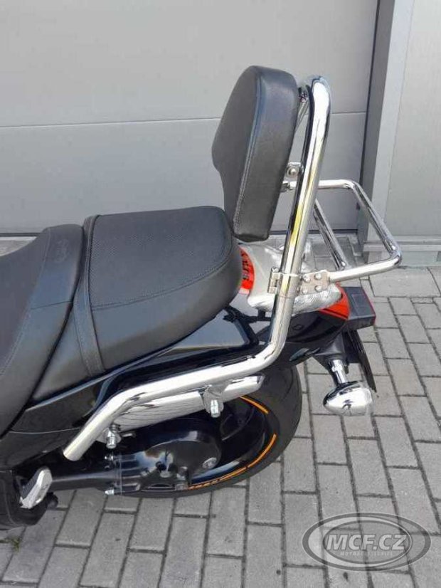 Suzuki Intruder M1800 R (SLEVA)