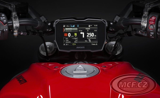 DUCATI Diavel V4 Červený