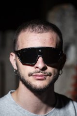 Sluneční brýle AVA LOOK BACK černé